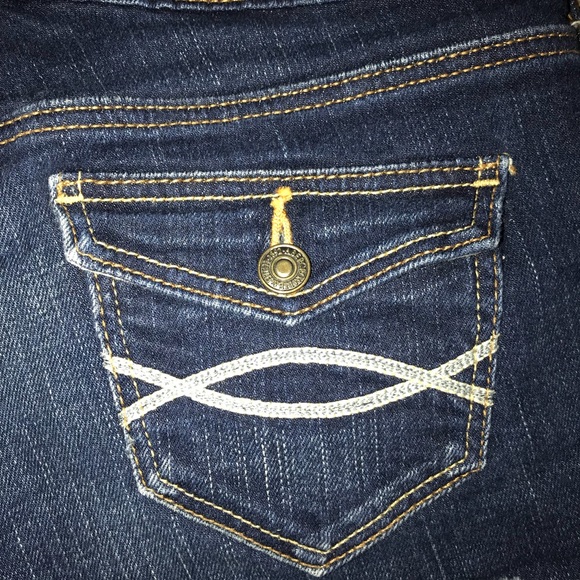 Abercrombie &Fitch Shorts - Picture 4 of 7